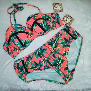 High waisted *New* bikini bundle Sz large